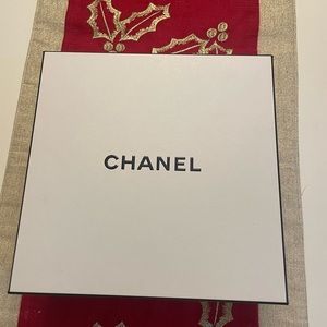 CHANEL BOX